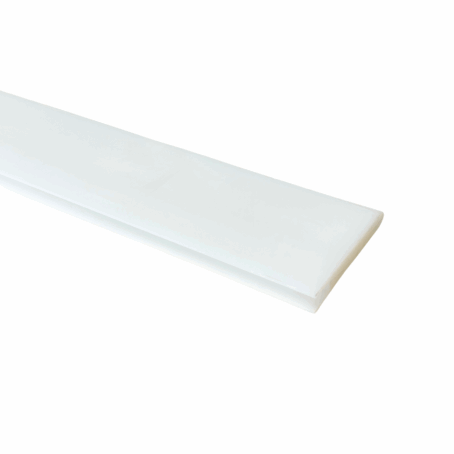 Bandeau de guidage pour porte coulissante de service